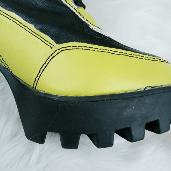 BAMBOOWomen Panel Lace-Up Chunky Platform… - Picture 16 of 16